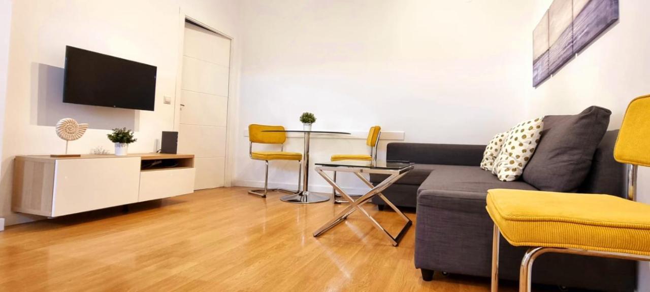 Gleaming & Well Located Apartment In Malaga Center Extérieur photo